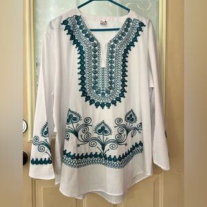 BRSY 💯 cotton long sleeve hand embroidered tunic in teal, rounded neck. Size 2XL